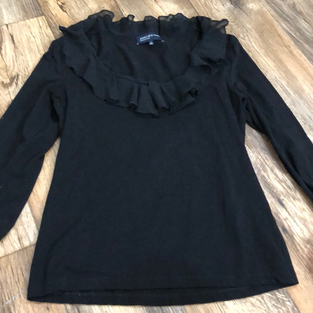Black Ruffled ¾ Shirt